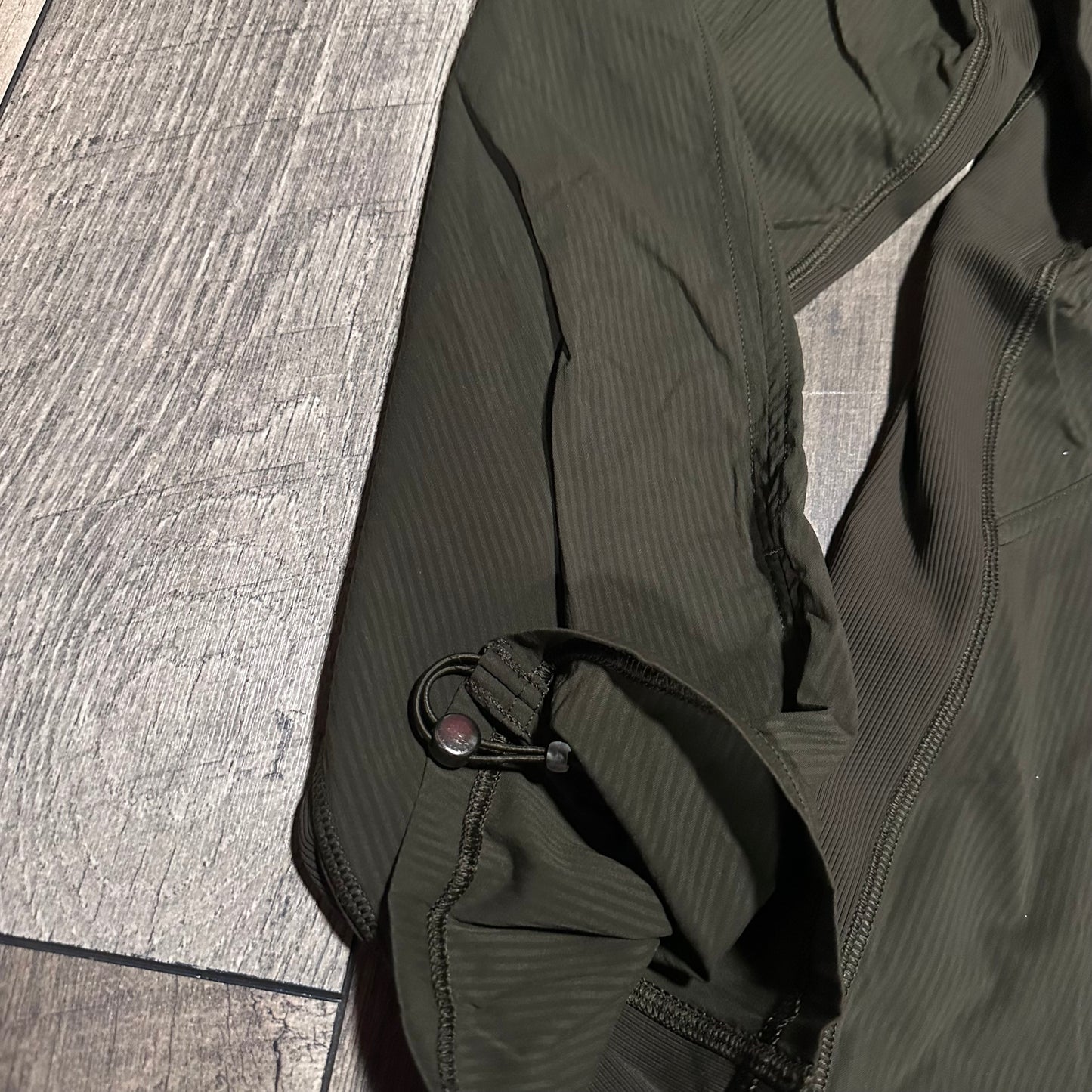 Lululemon Dance Studio Crop *25"
Dark Olive