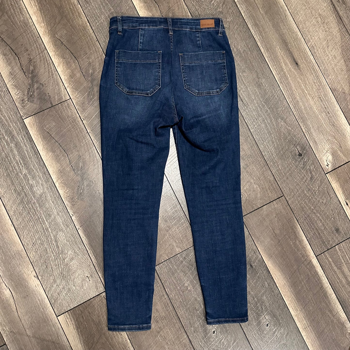 Judy Blue Buttonfly Skinny Jeans