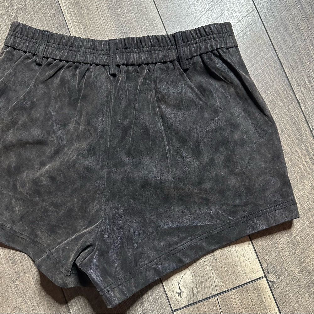 NWT π€ Free People Roma Vegan Suede Shorts