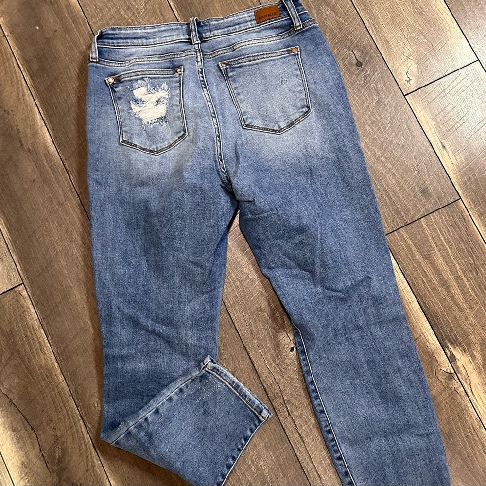 Judy Blue Boyfriend Fit Jeans