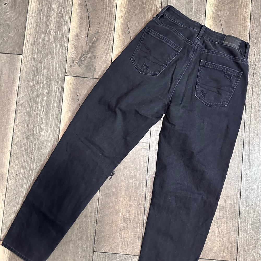 American Eagle Black Mom Straight Jeans