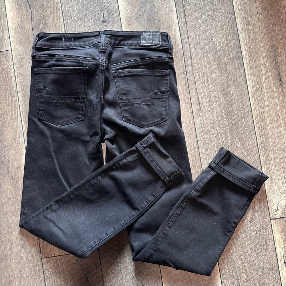 American Eagle Mid Rise Black Skinny Jeans