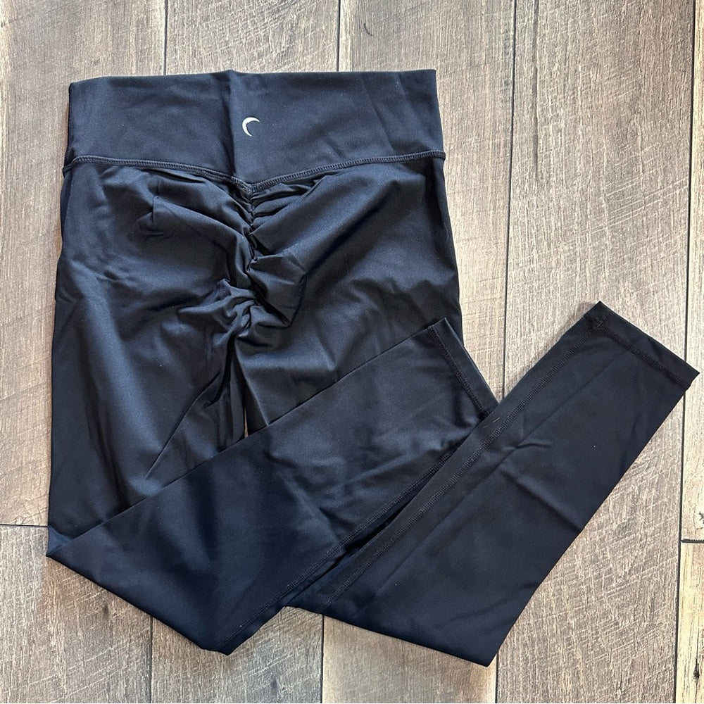 Zyia Booty Scrunch Leggings