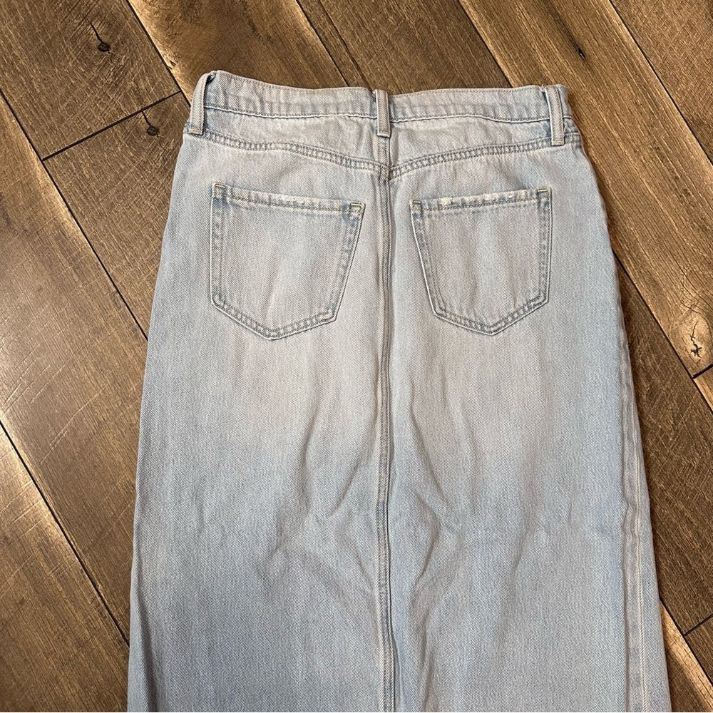 Old Navy Mid Rise Denim Skirt