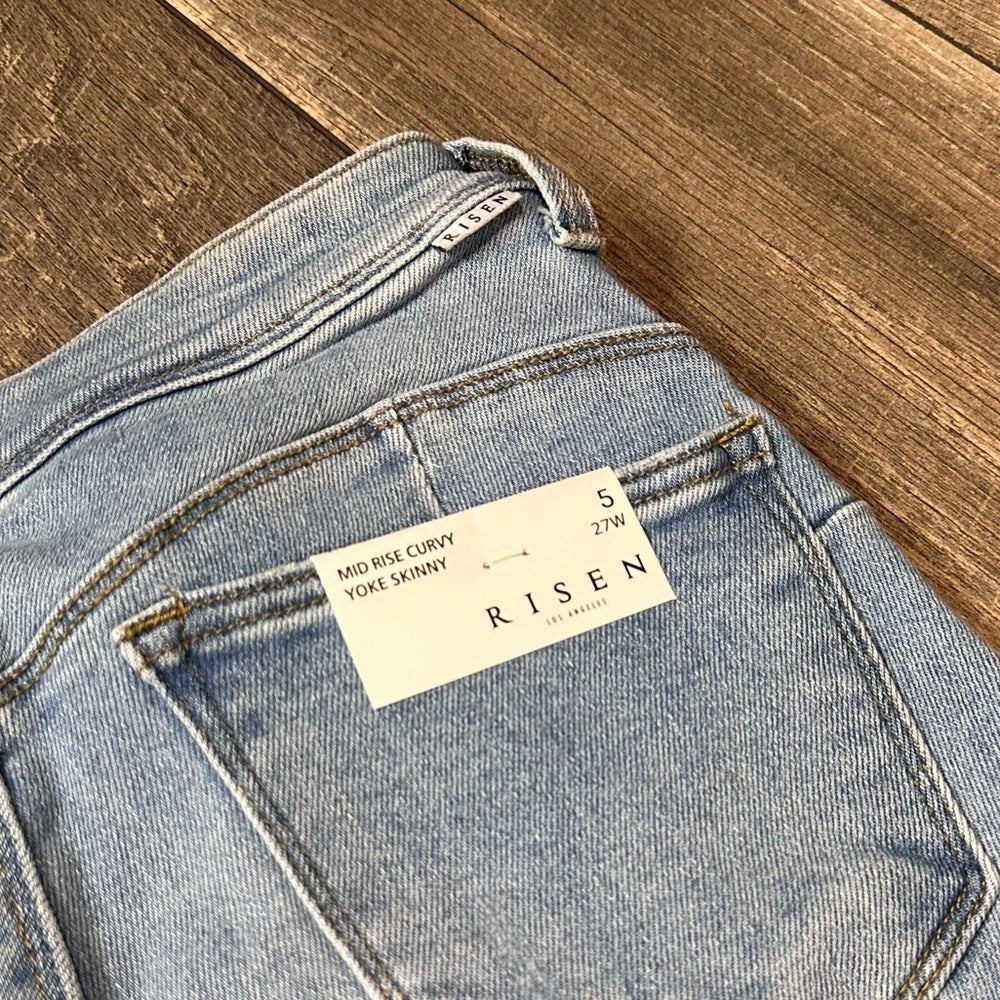 Risen Mid Rise Curvy Yoke Skinny Jeans