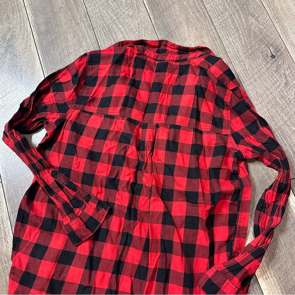 H&M Divided Button Down