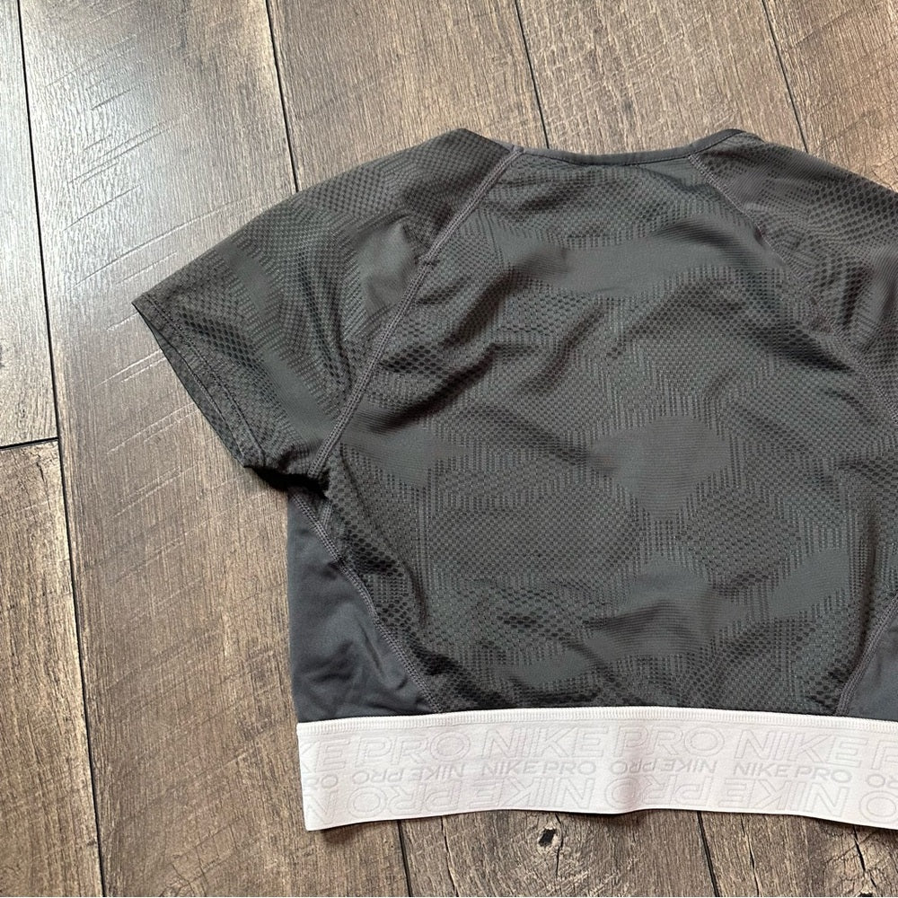 Nike Crop Tee