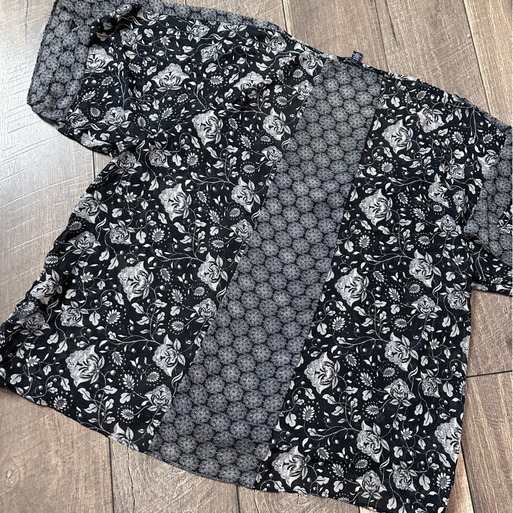 American Eagle Short Sleeve Blouse