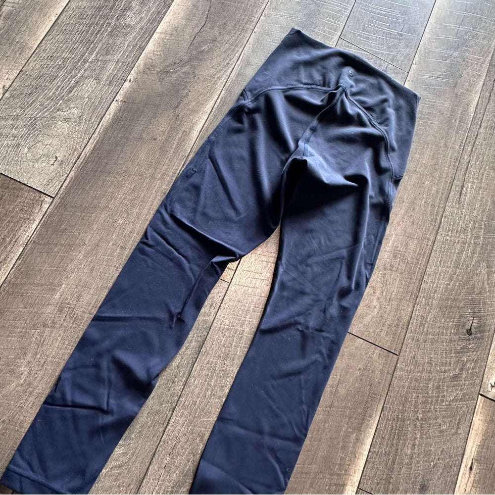Lululemon Instill High-Rise Tight 25"
True Navy