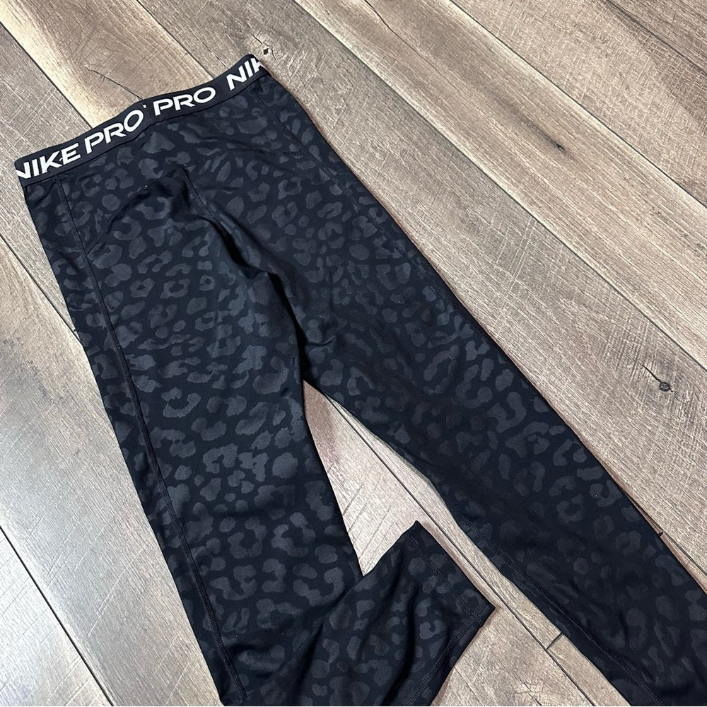 Nike Pro Leopard Leggings