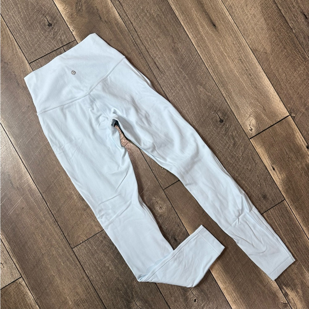 Lululemon Align High-Rise Pant 28"
Powder Blue