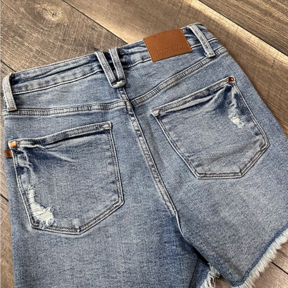 Judy Blue Hi Rise Buttonfly Shorts