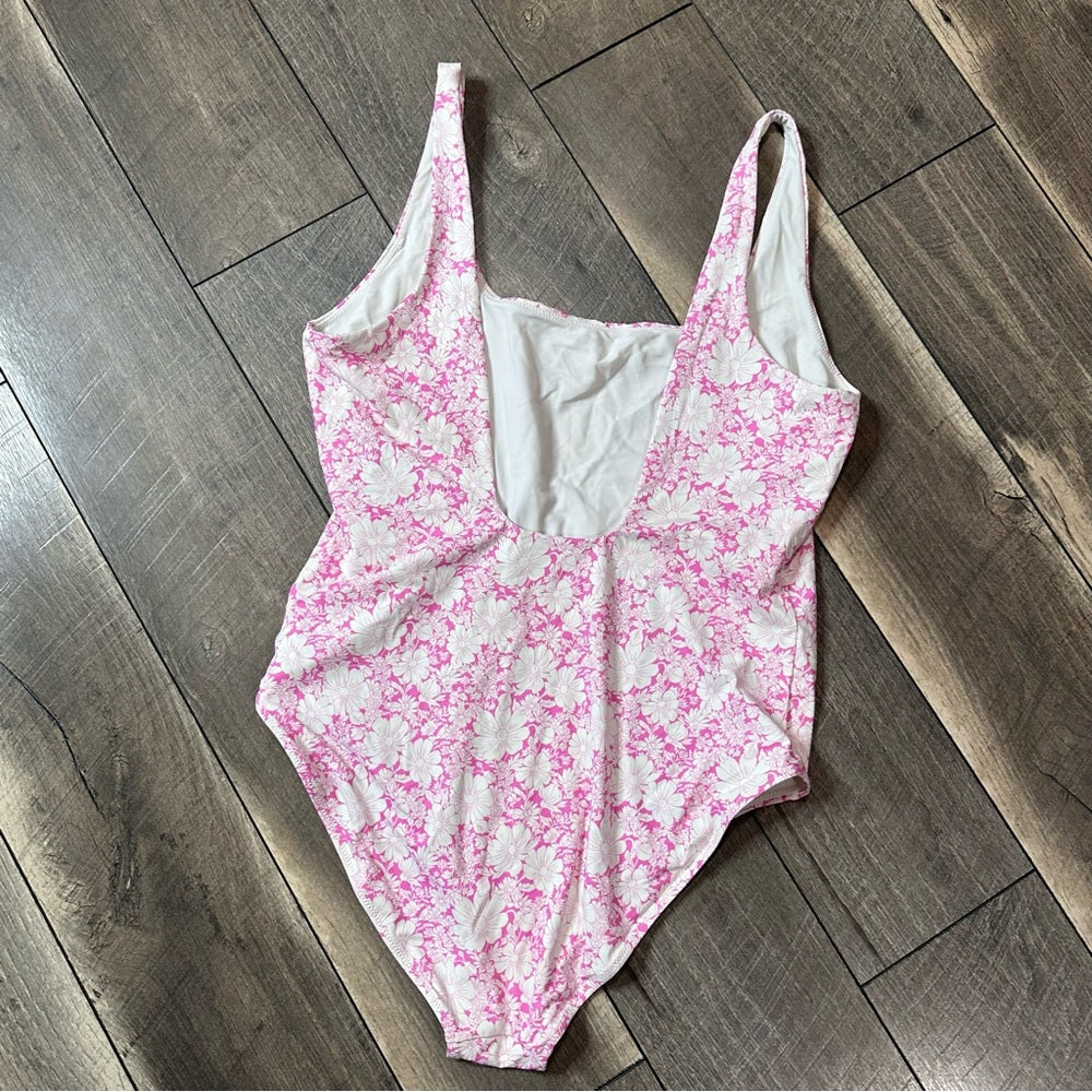 Vineyard Vines Floral One Piece Swimsuit