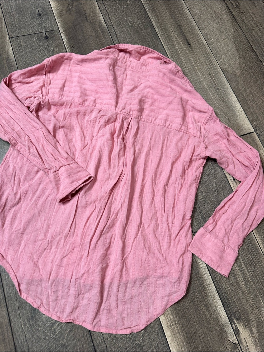 American Eagle Lightweight Button Down