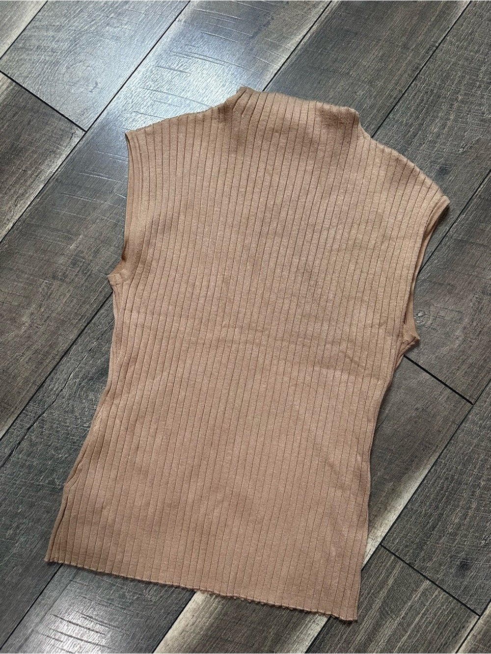 Cable & Gauge Ribbed Turtleneck Sleeveless Sweater