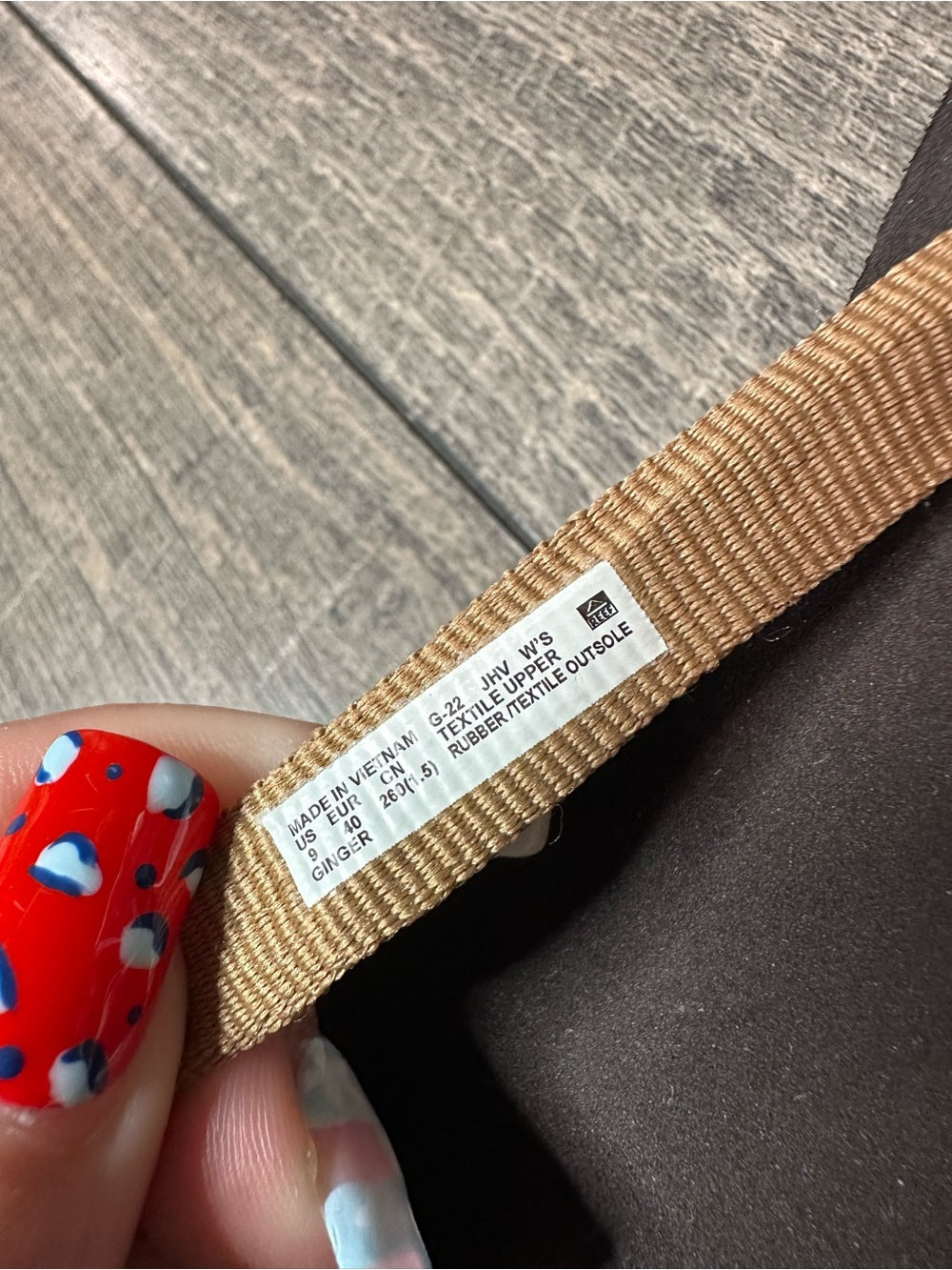 Reef Thong Sandals (new with tags)