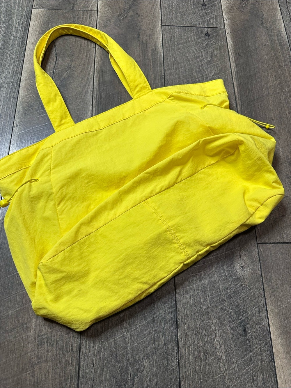 Lululemon Side-Cinch Shopper Bag 18L
Sonic Yellow