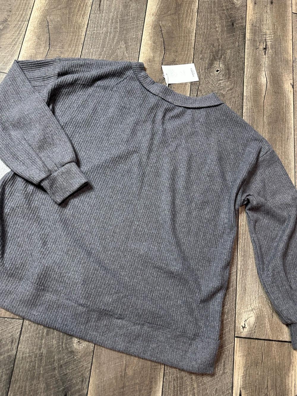 Andree by Unit Grey Long Sleeve V Neck Top