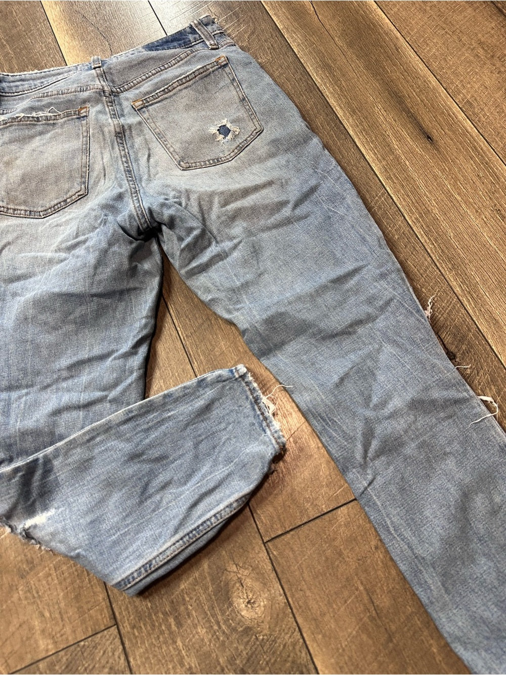 Abercrombie & Fitch The Skinny Hi Rise Jeans