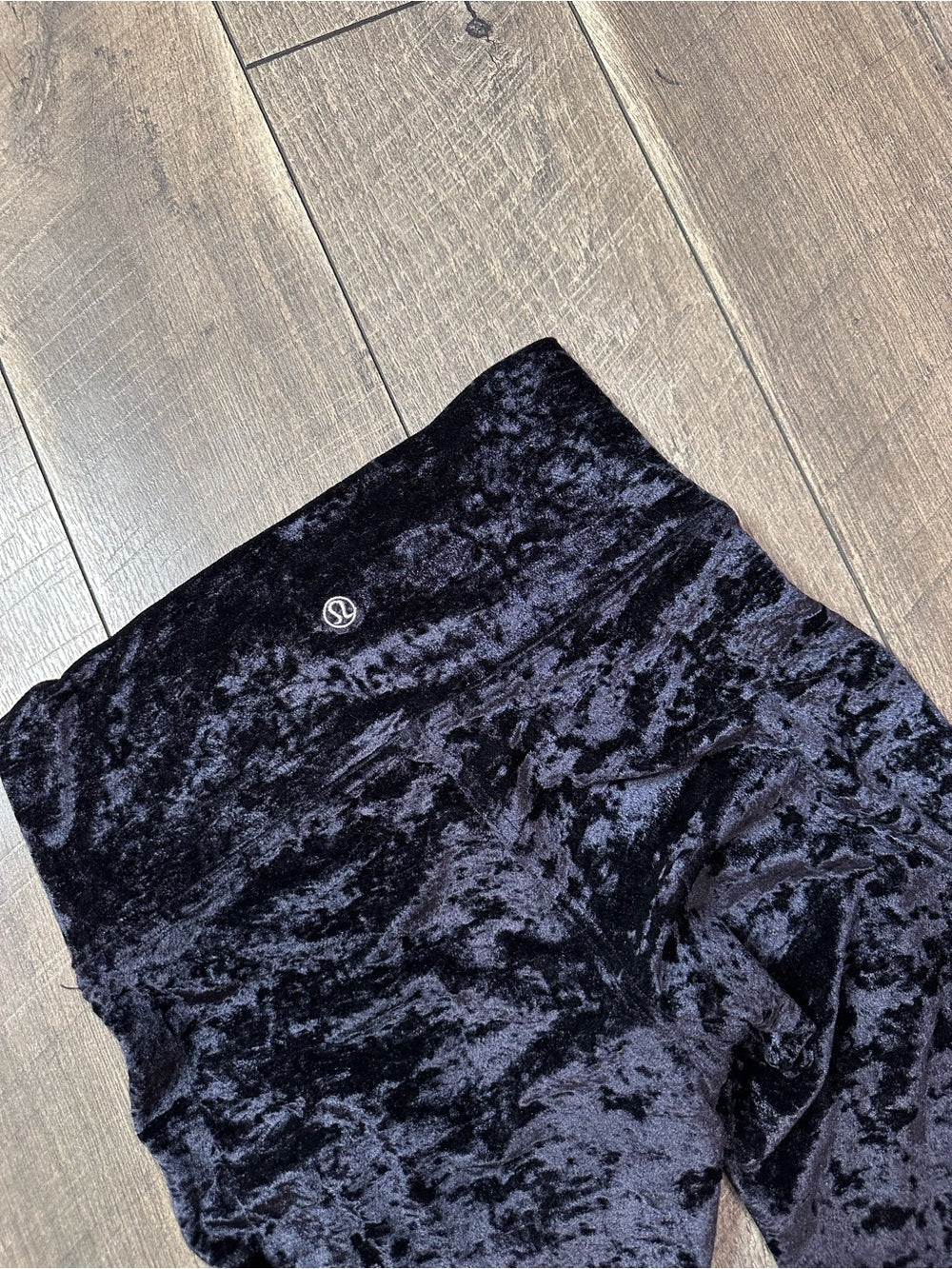 Lululemon Wunder Lounge High-Rise Tight 28" *Crushed Velvet
Black