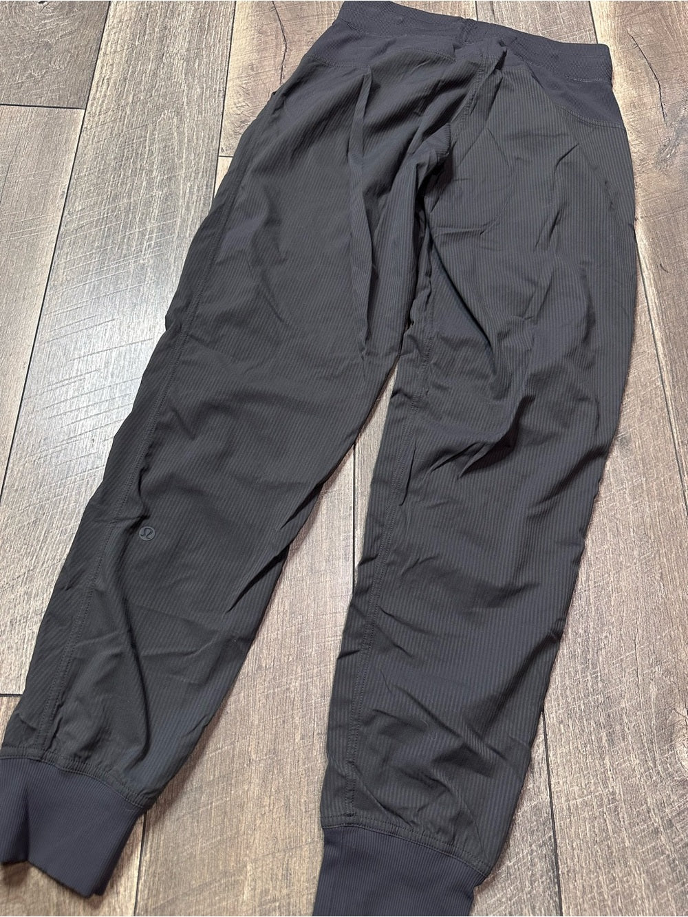 Lululemon Dance Studio Mid-Rise Jogger *Full Length
Graphite Grey