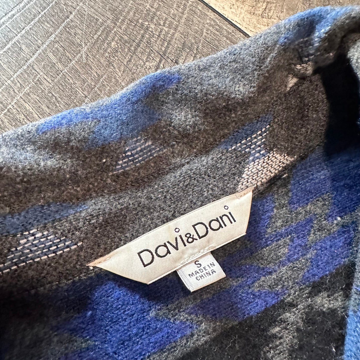 Davi & Dani Shacket (new without tags)