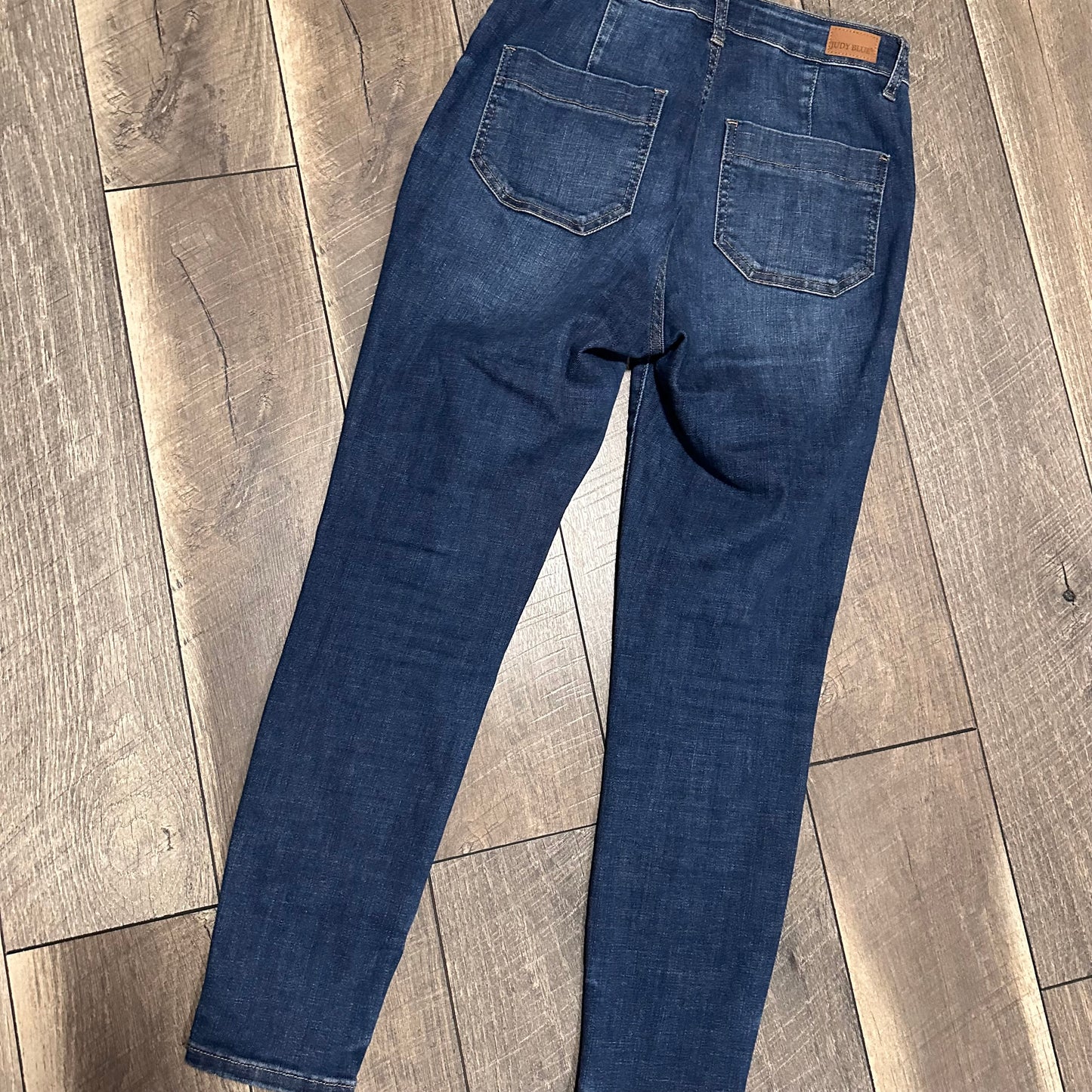 Judy Blue Buttonfly Skinny Jeans
