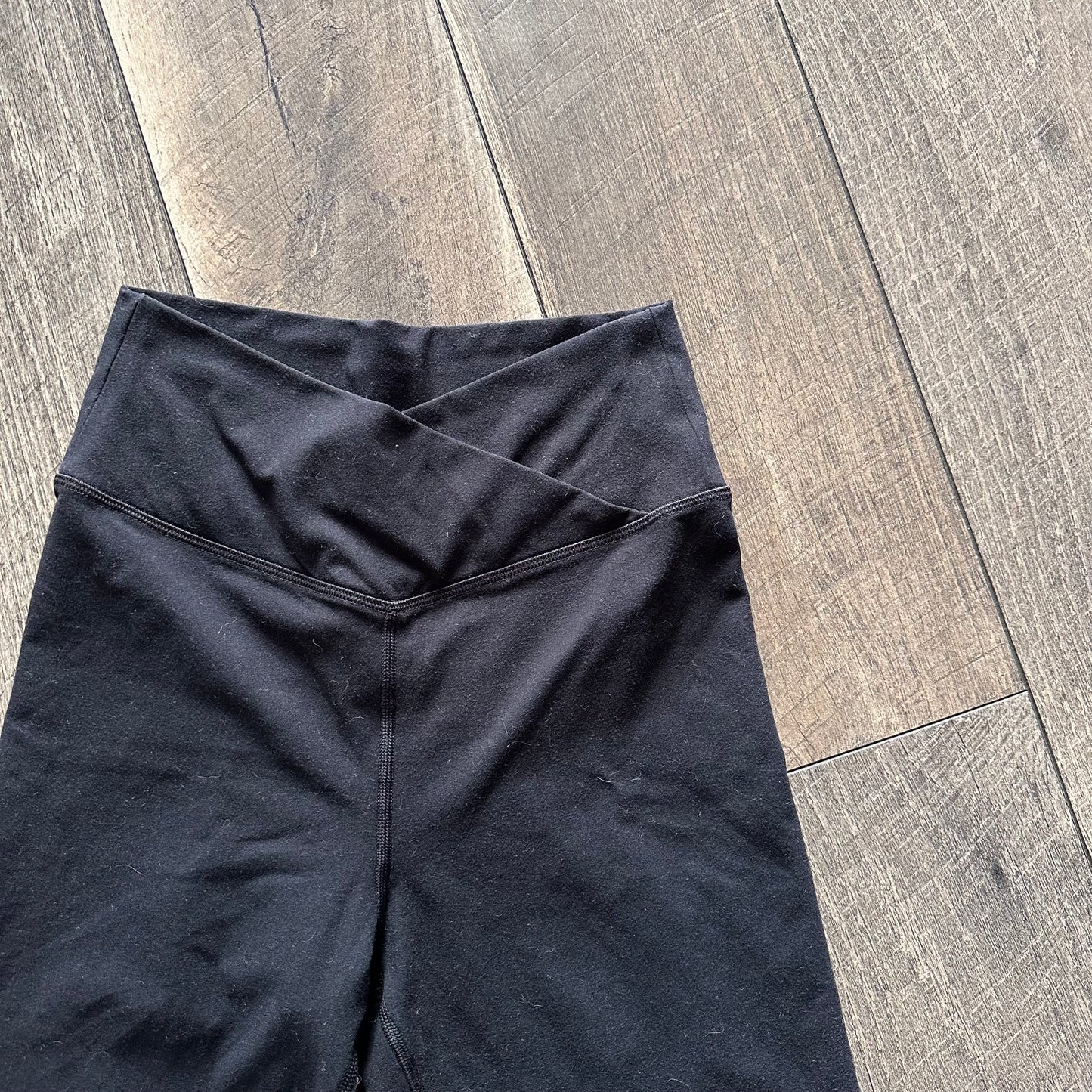 Abercrombie & Fitch Crossover Waist Biker Shorts
