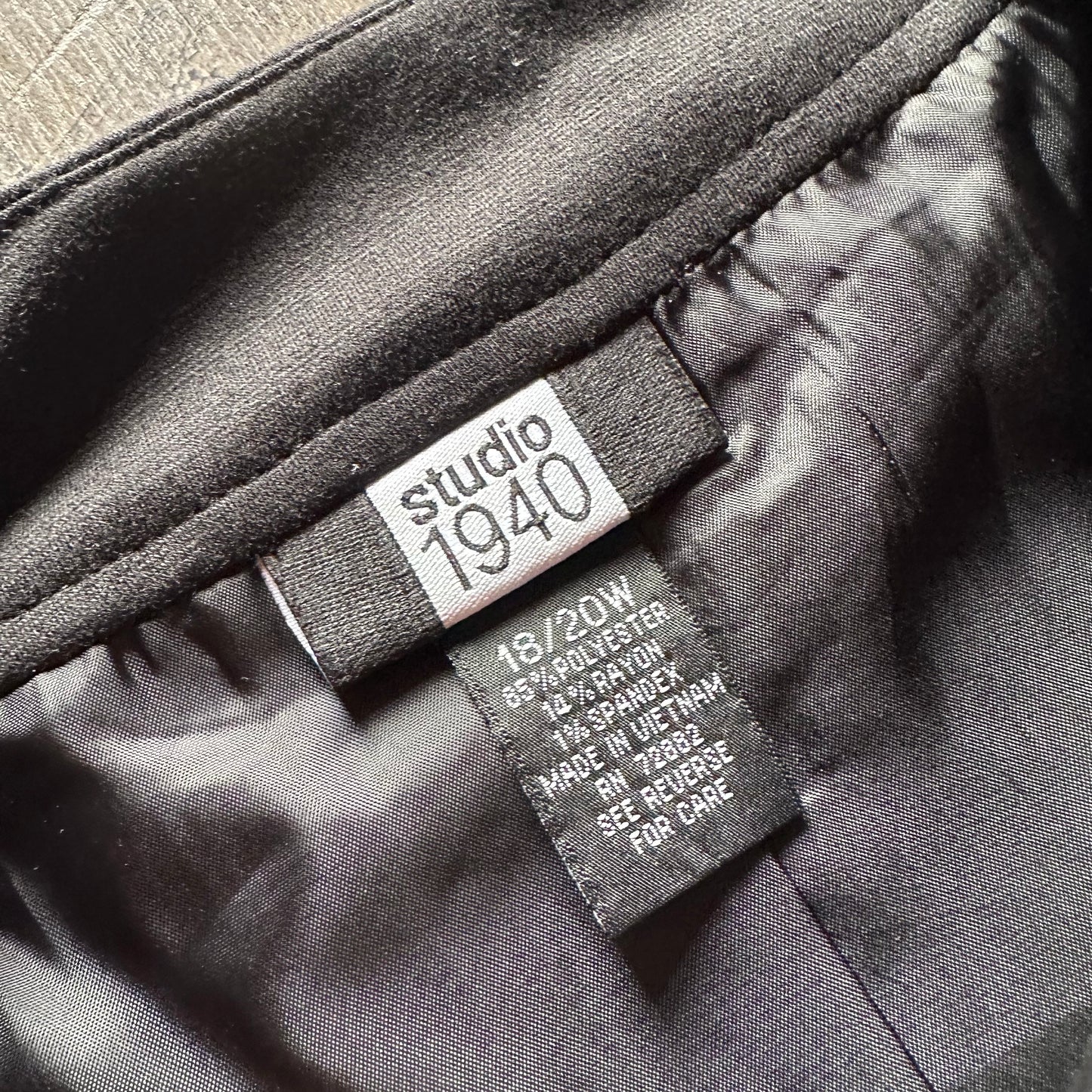 Studio 1940 Button Down