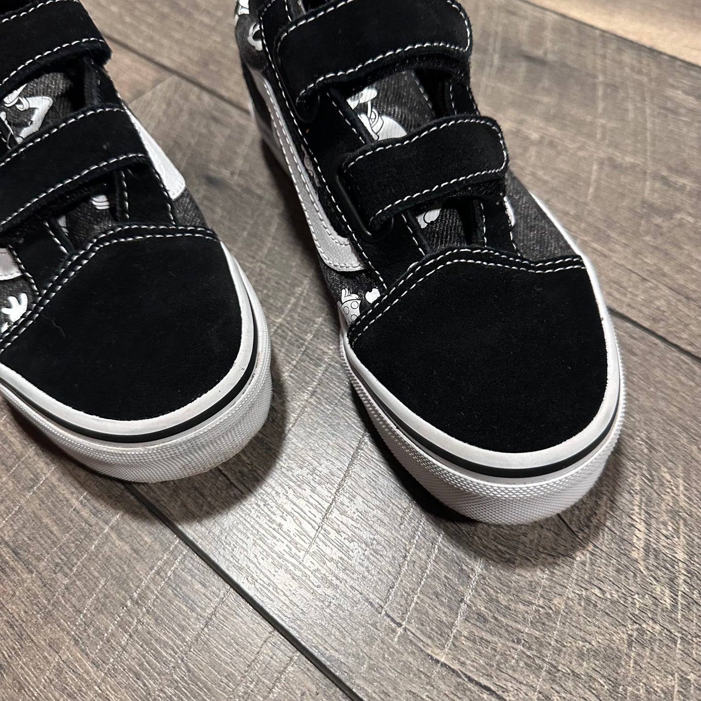 Vans Disney Mickey Velcro Sneakers