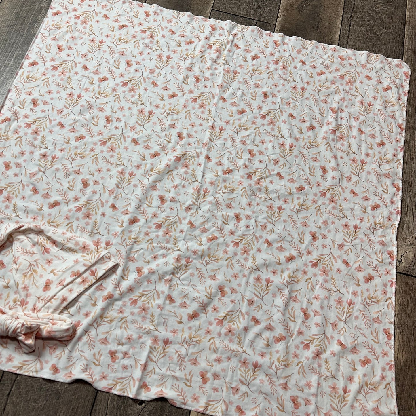 Konssy Buttery Soft Swaddle + Hat/Headband