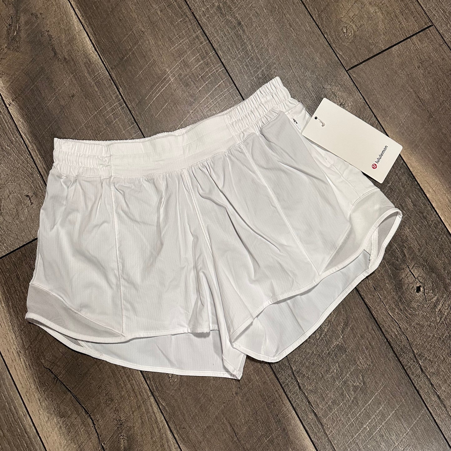 Lululemon Hotty Hot Short II *Long 4"
White (new with tags)