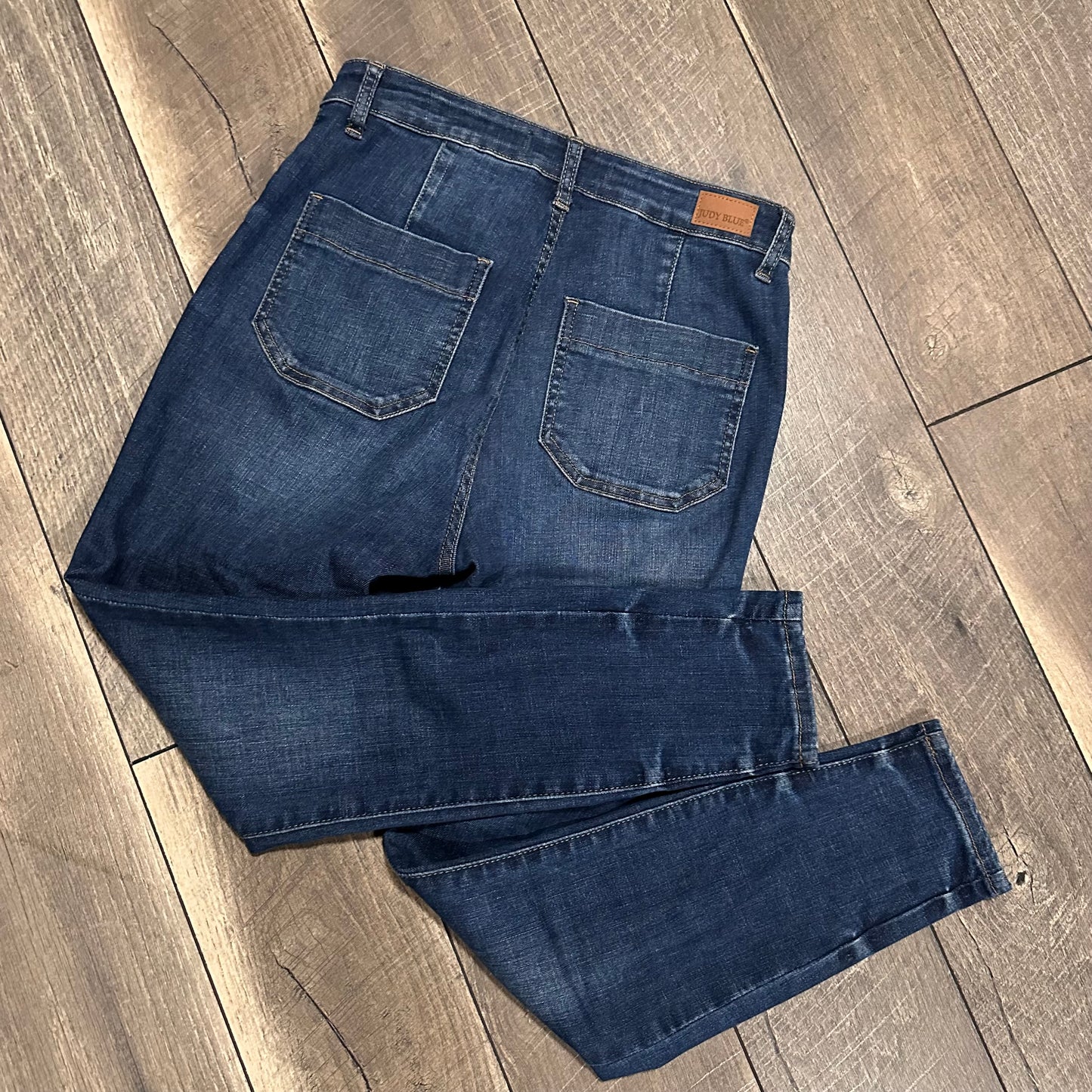 Judy Blue Buttonfly Skinny Jeans