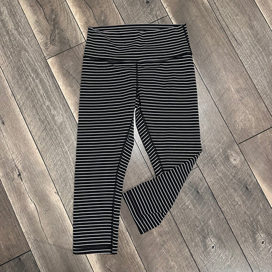 Lululemon Wunder Under Crop (High-Rise) *Luxtreme 21"
Parallel Stripe Black White
