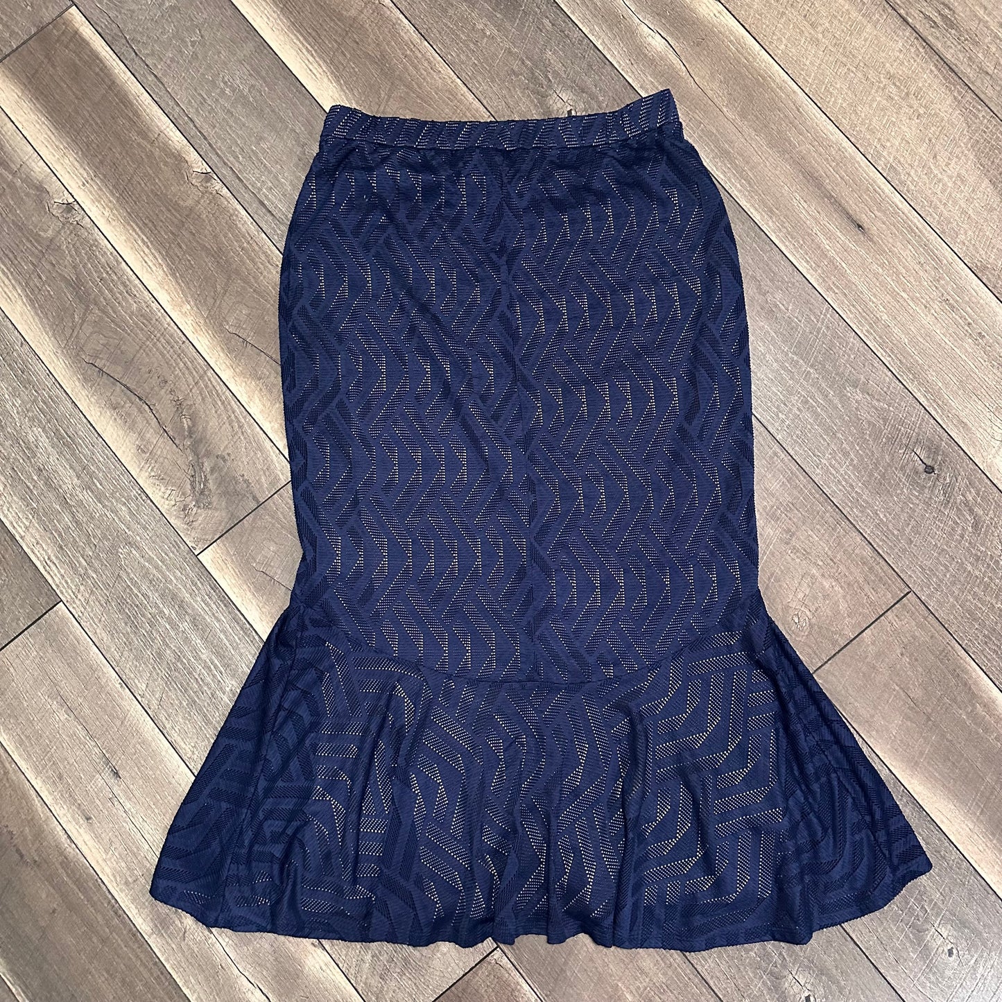 Cato Mermaid Lined Lace Skirt