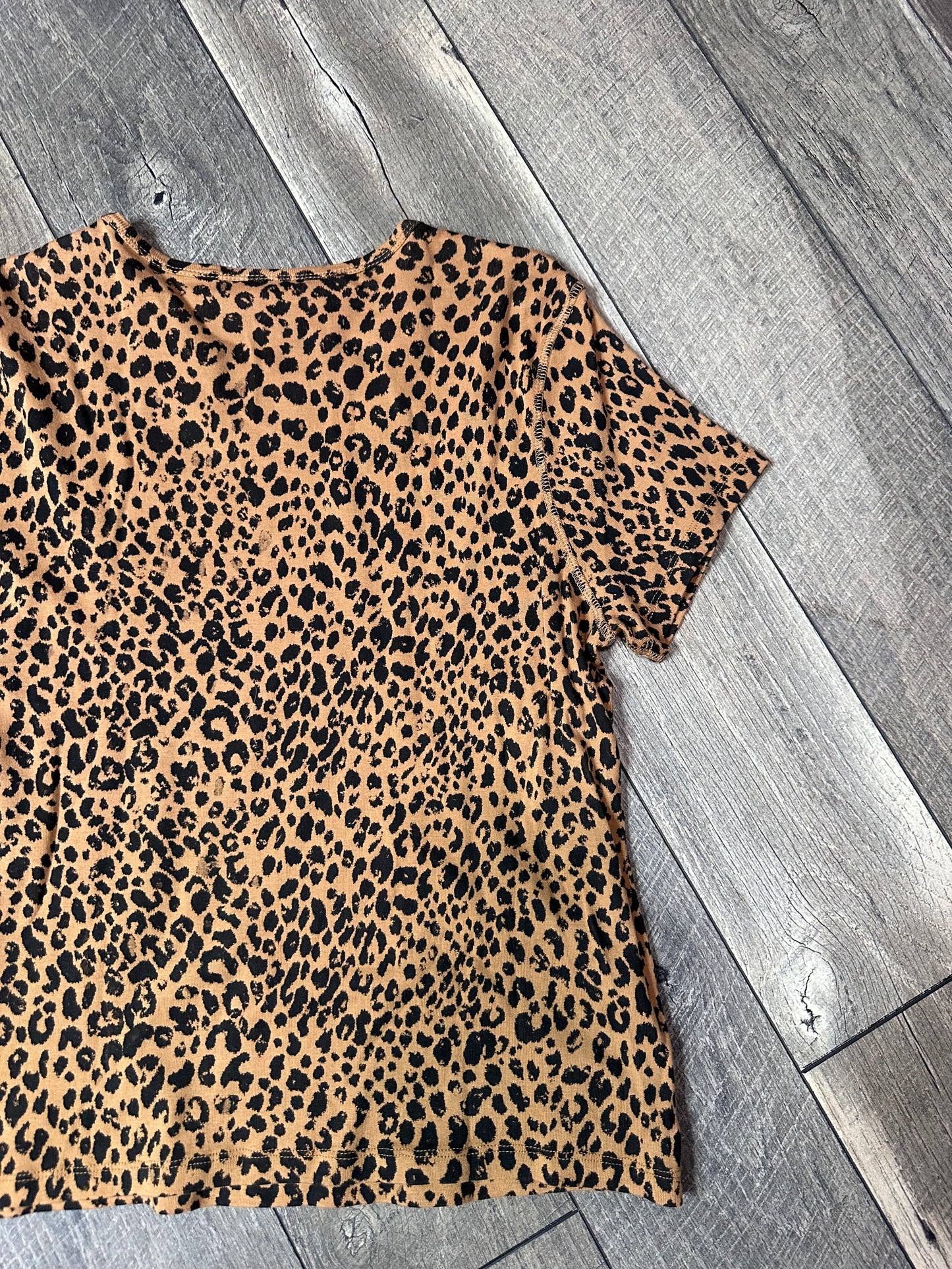 Universal Threads Leopard Short Sleeve