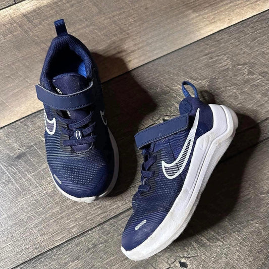 Nike Velcro Sneakers