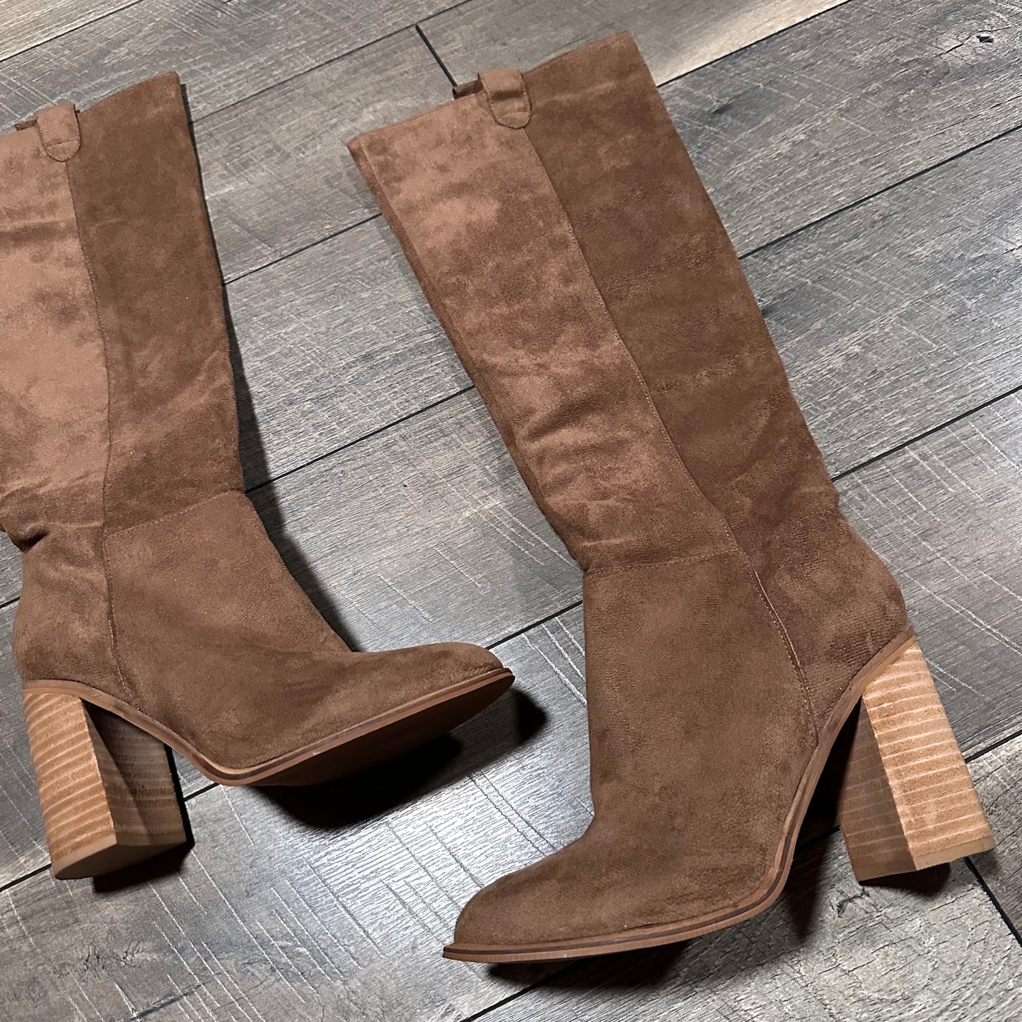 Mi.iM Knee High Sueded Boots