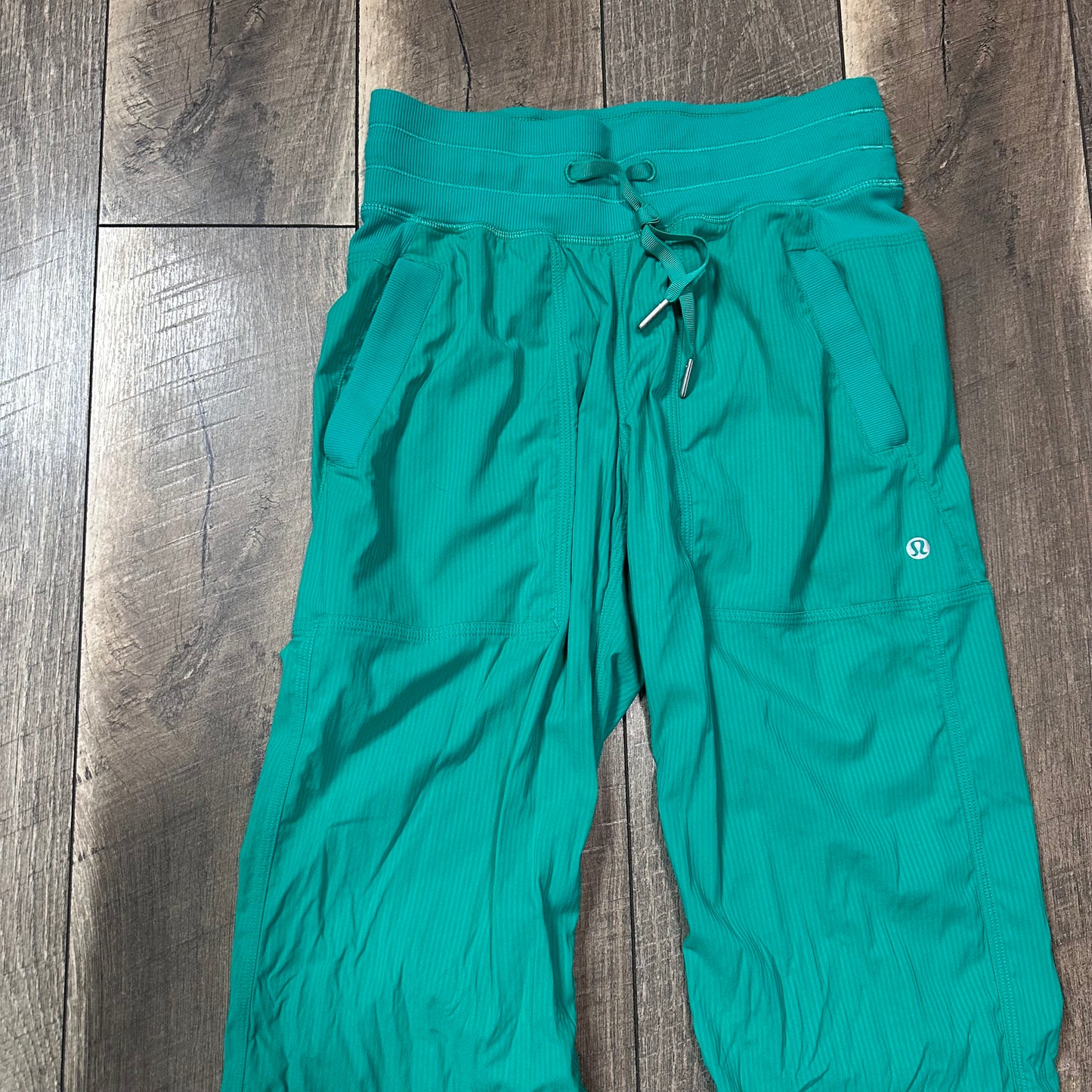 Lululemon Dance Studio Mid-Rise Pant *Full Length
Kelly Green