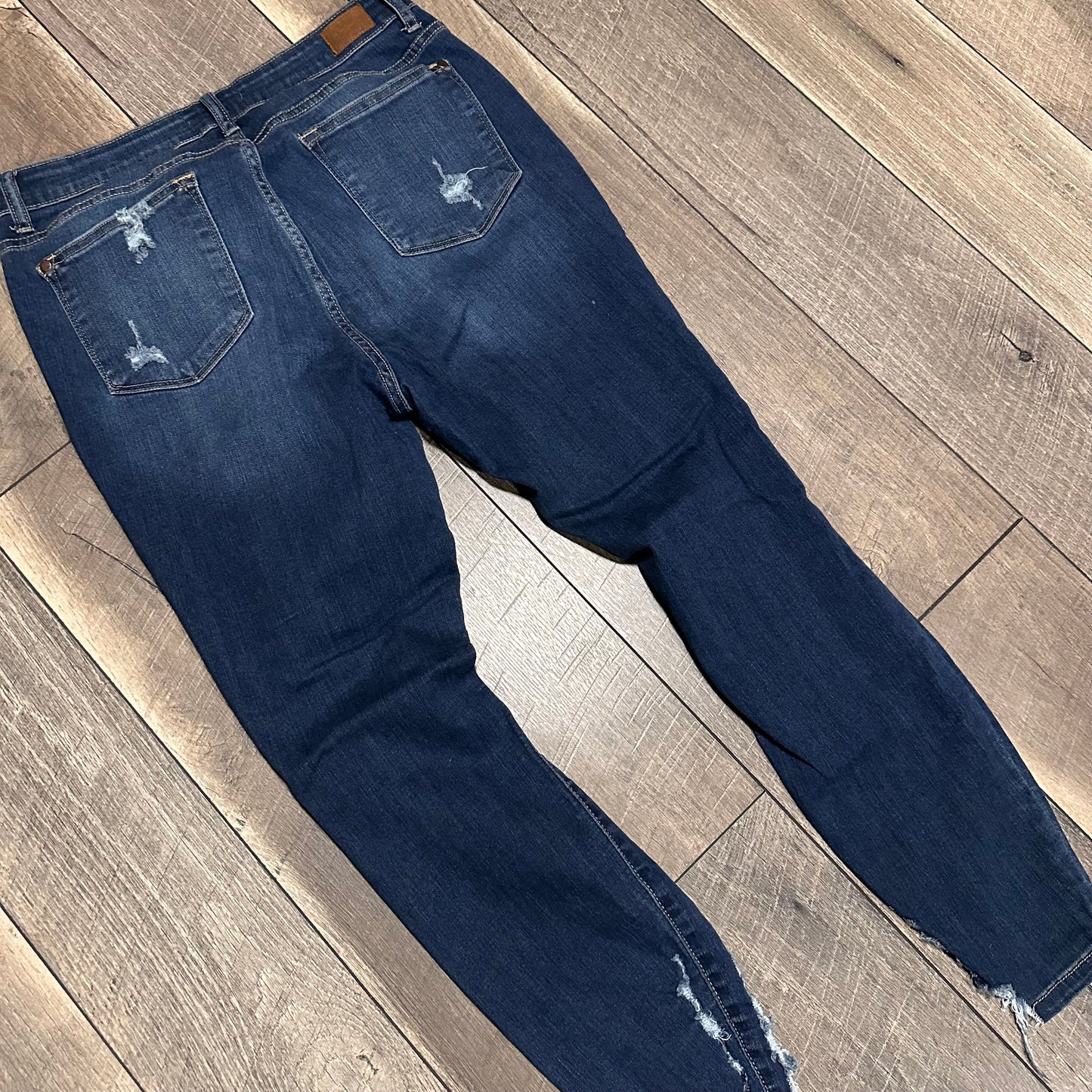 Judy Blue Skinny Fit Jeans