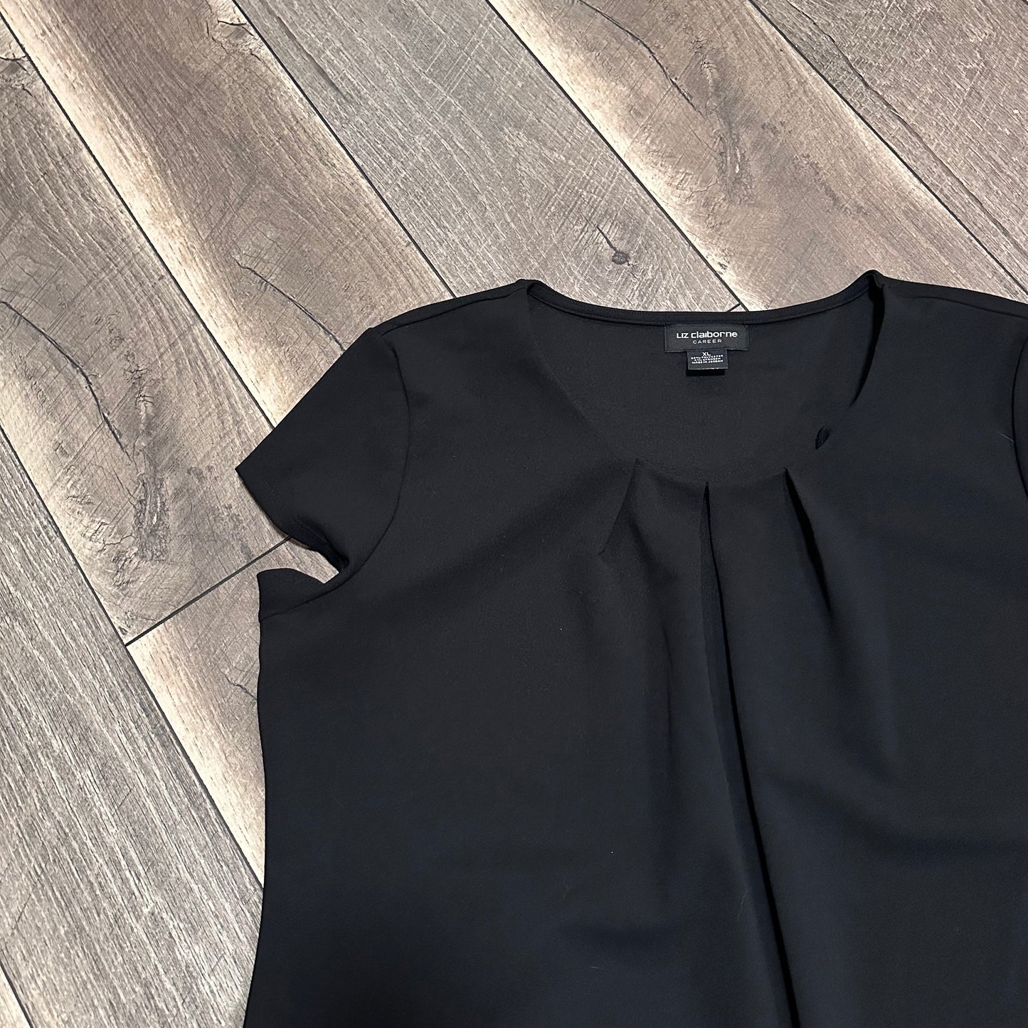 Liz Claiborne Career Short Sleeve Blouse