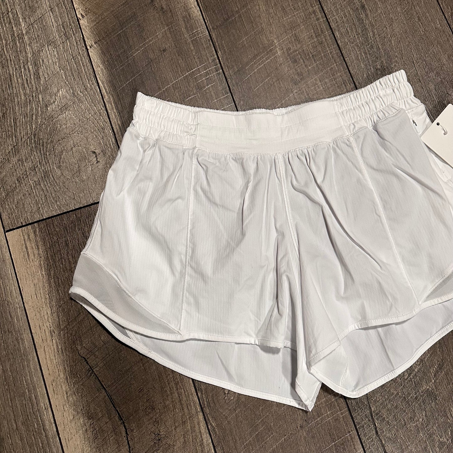 Lululemon Hotty Hot Short II *Long 4"
White (new with tags)