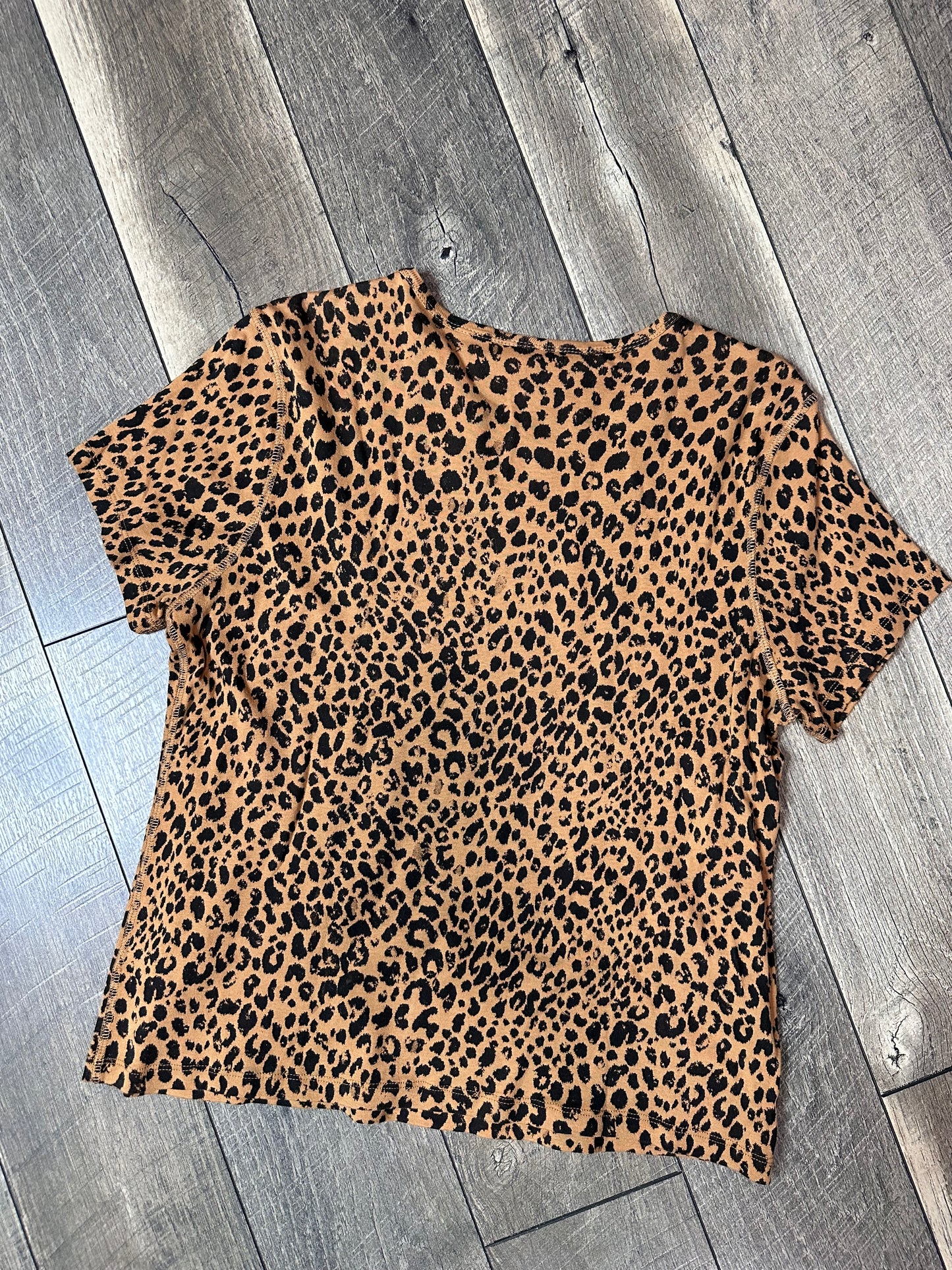 Universal Threads Leopard Short Sleeve