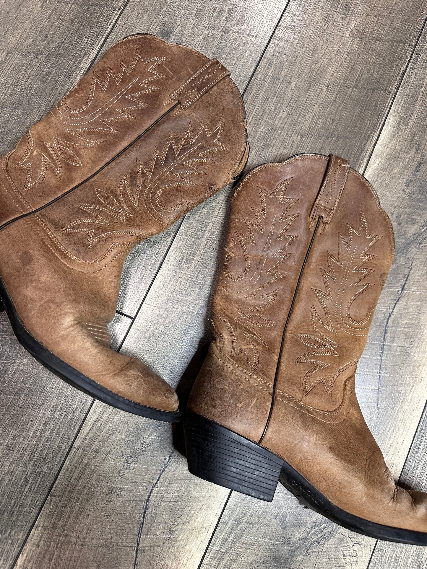Ariat Heritage Western Boots