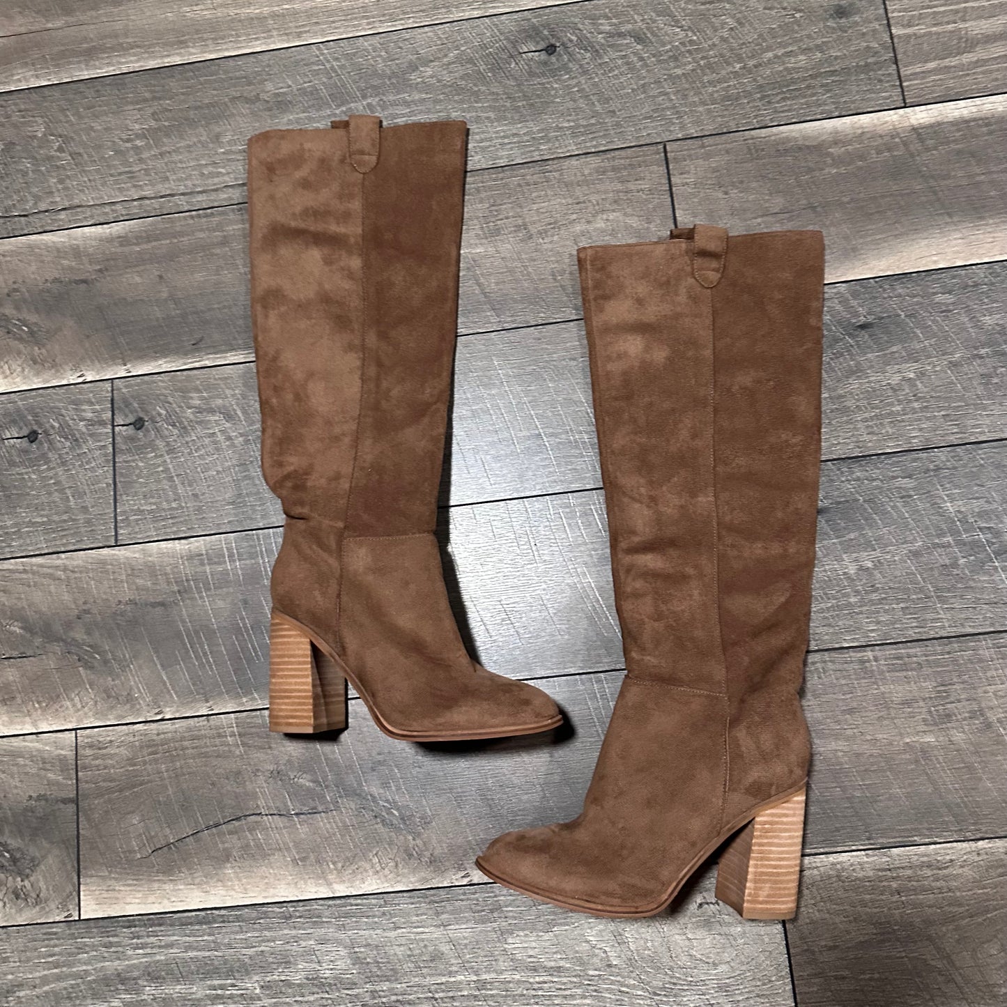 Mi.iM Knee High Sueded Boots