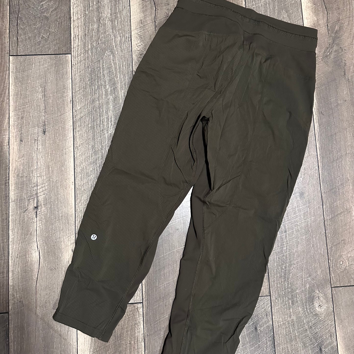 Lululemon Dance Studio Crop *25"
Dark Olive