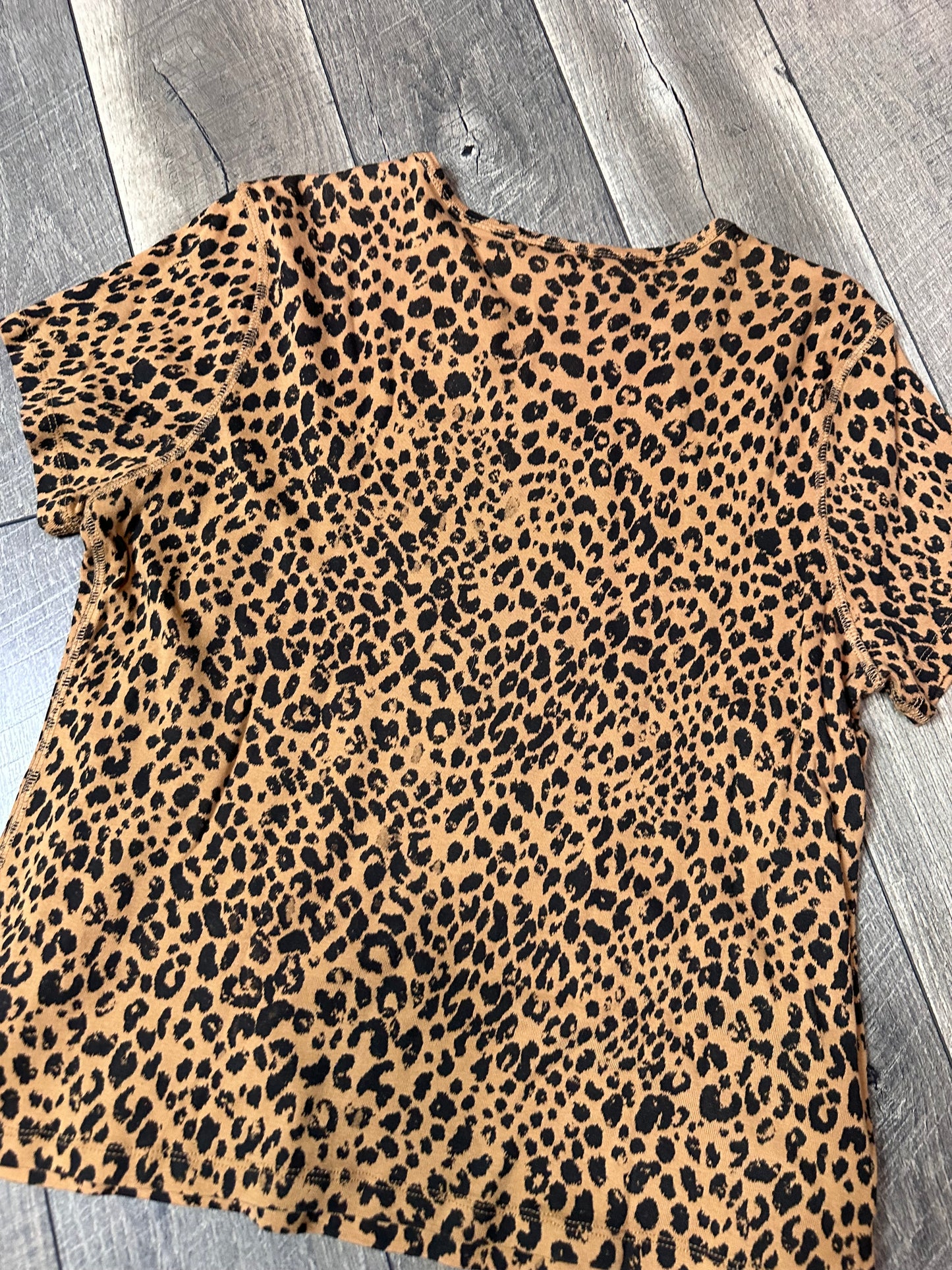 Universal Threads Leopard Short Sleeve
