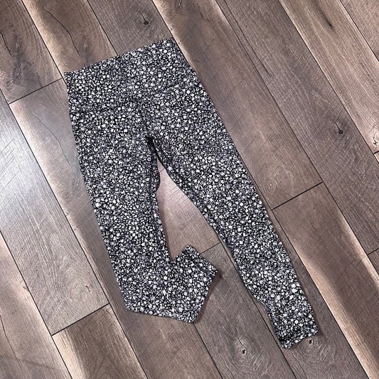 Lululemon Align High-Rise Pant 25"
Venture Floral Alpine White Black