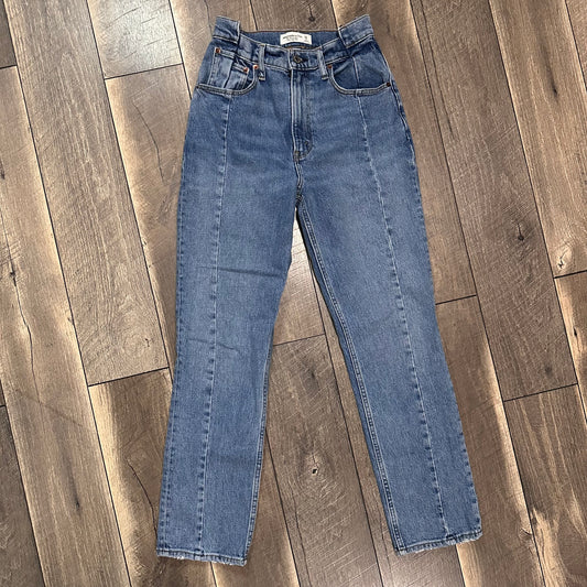 Abercrombie & Fitch Curve Love The 90’s Straight Ultra Hi Rise Jeans