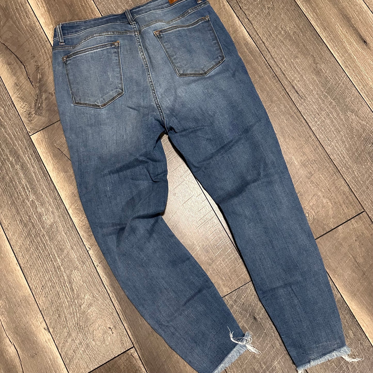 Judy Blue Distressed Skinny Jeans